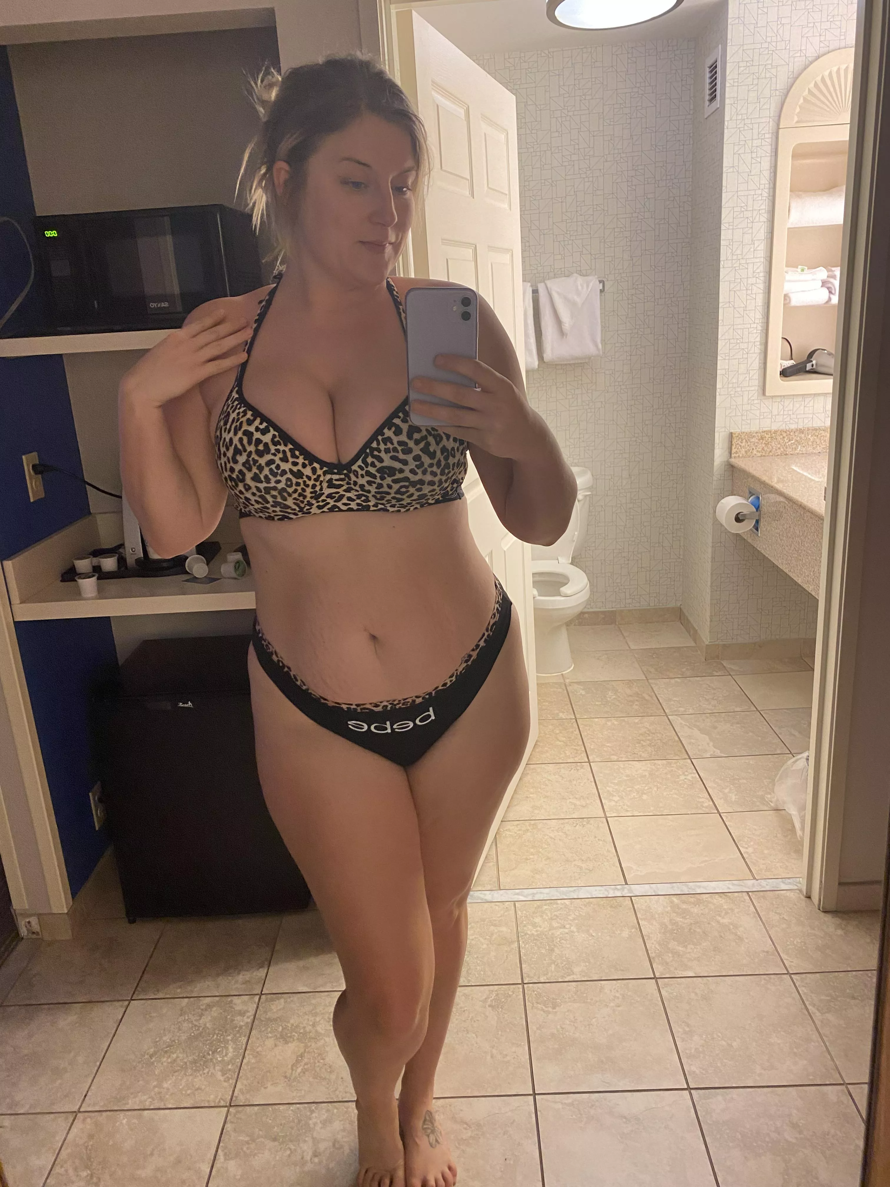 Tall Curvy Milf At Your Service Nudes By Lilyd