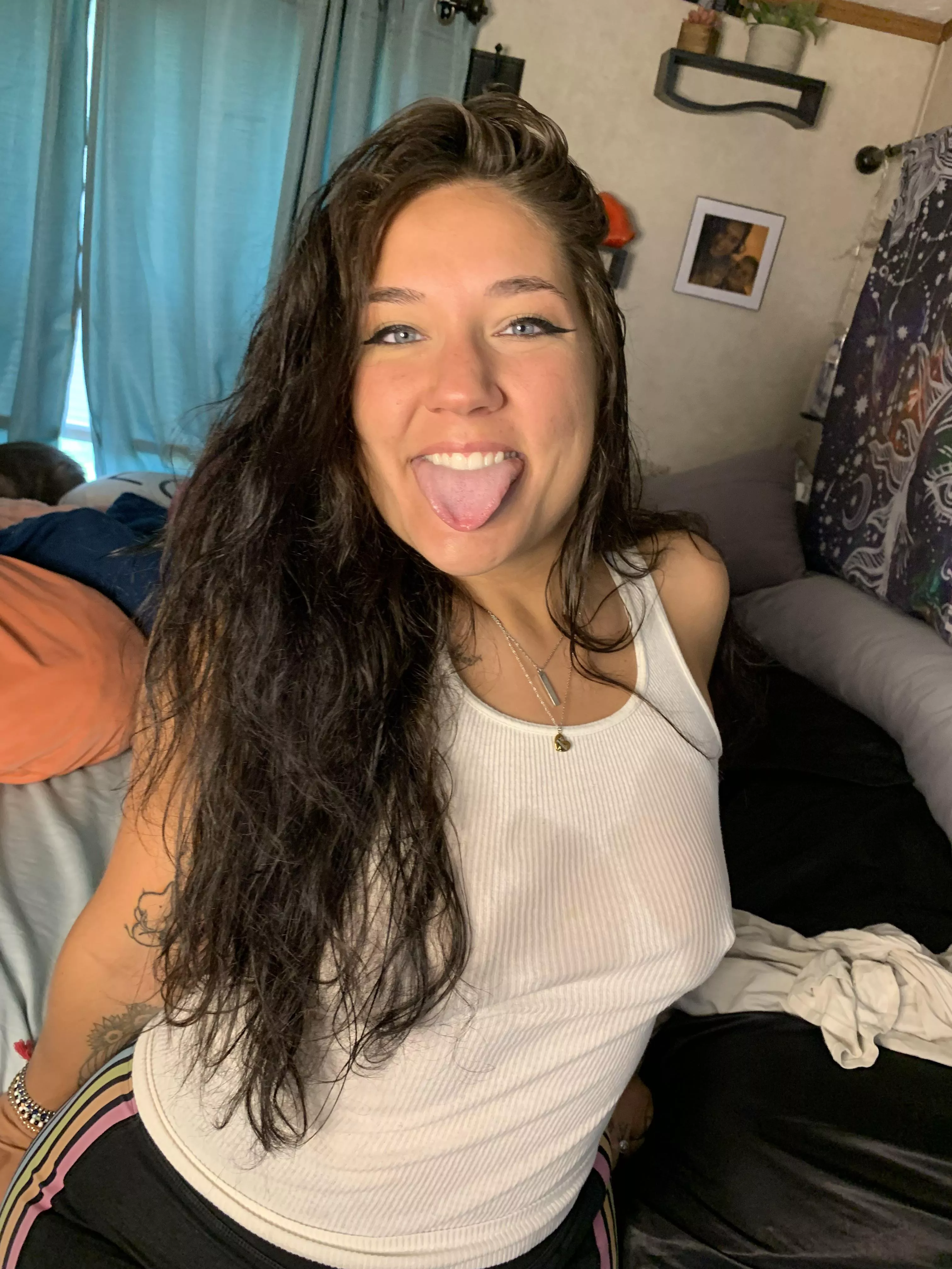 😉😘😘💋😈👅