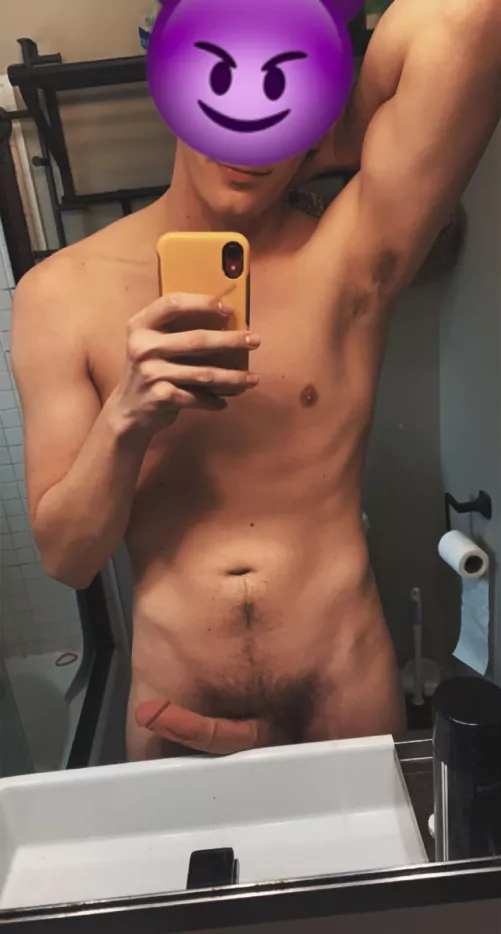 😈