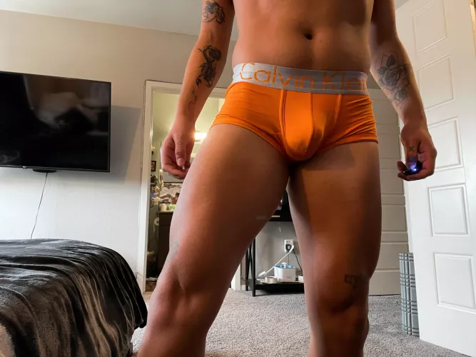 🙋🏾♂️