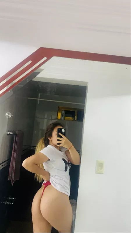 🍑😏
