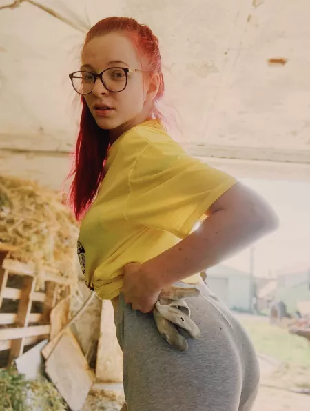 1. Add my snap @bgone_bad 2. Send 🔥 emoji 3. Get a surprise 😩 I actually send 😑