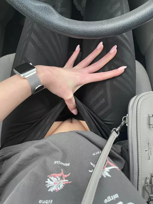 1 Up:vo:te = 3 nudes and 1 video in the dm instantly🥰 comment DONE for AUTO send cristinaritz21