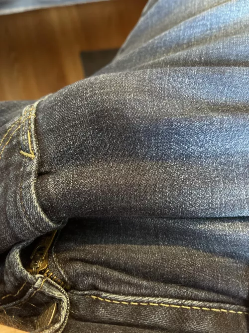 10 days away from home and not being able to use my bulge. Wanna help that?