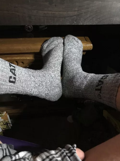 10+ hours in work boots. Whose taking them off