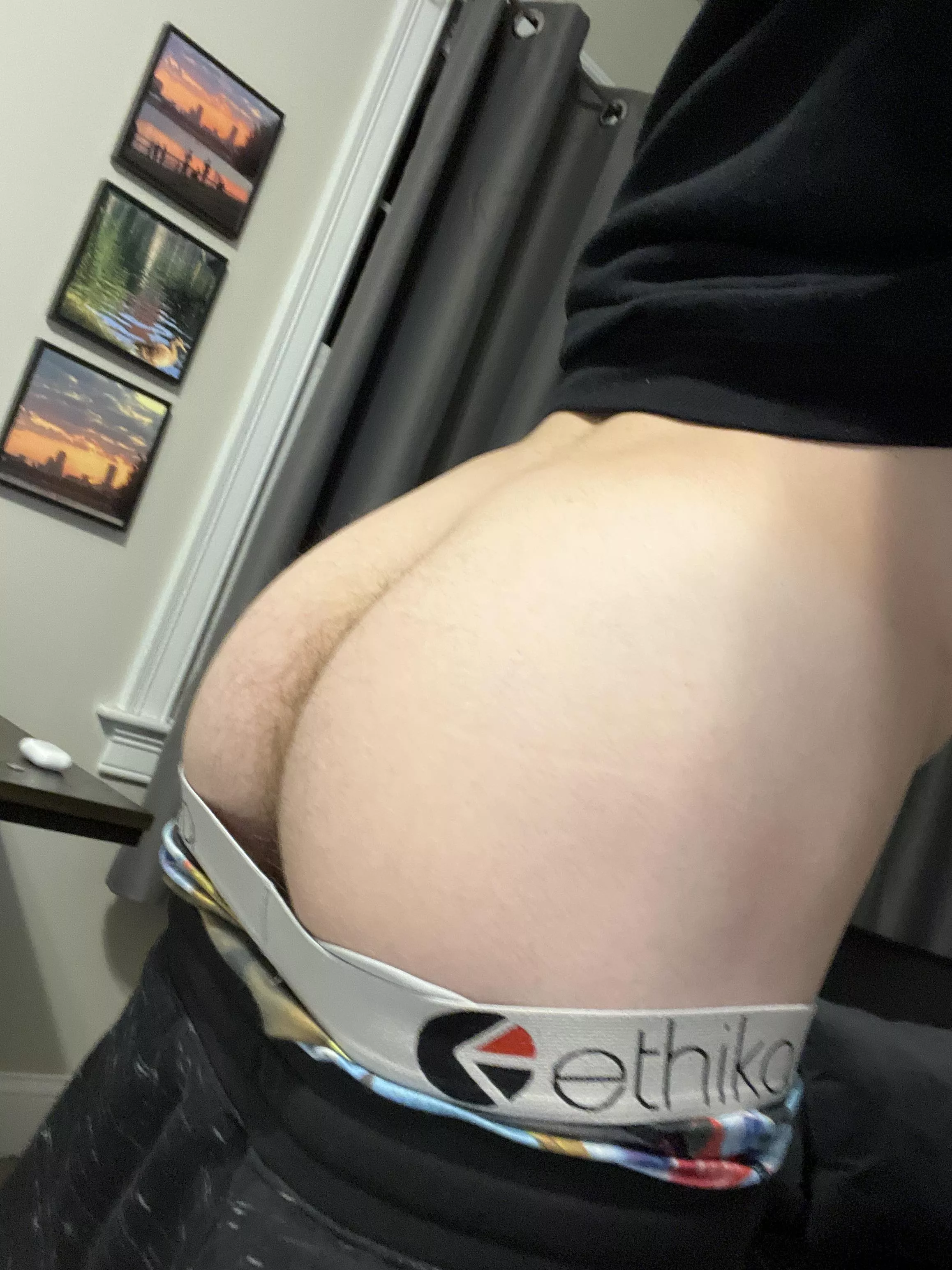 18 and I’m literally so fucking horny send me sum wild shit 18 and I’m literally so fucking horny send me sum wild shit