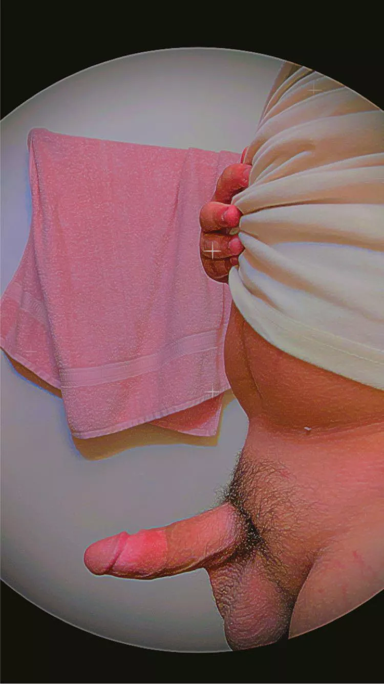 (18) anyone in Lancaster wanna link? Pms open 🥰 and I thinks it’s not that small 👉🏼👈🏼🥺