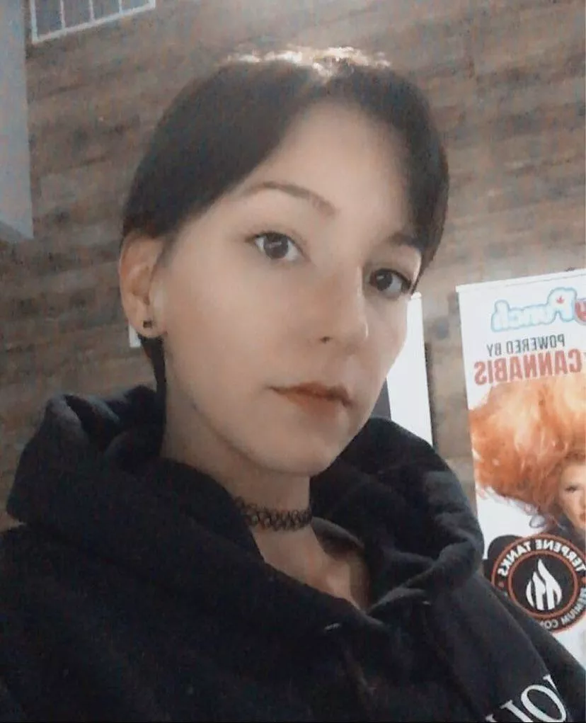 18+ [F] when I had short hair