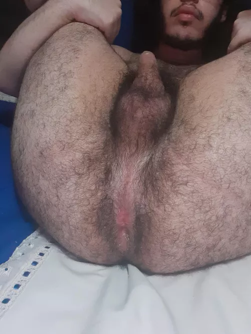 [18] hairy enough? dm me if u like