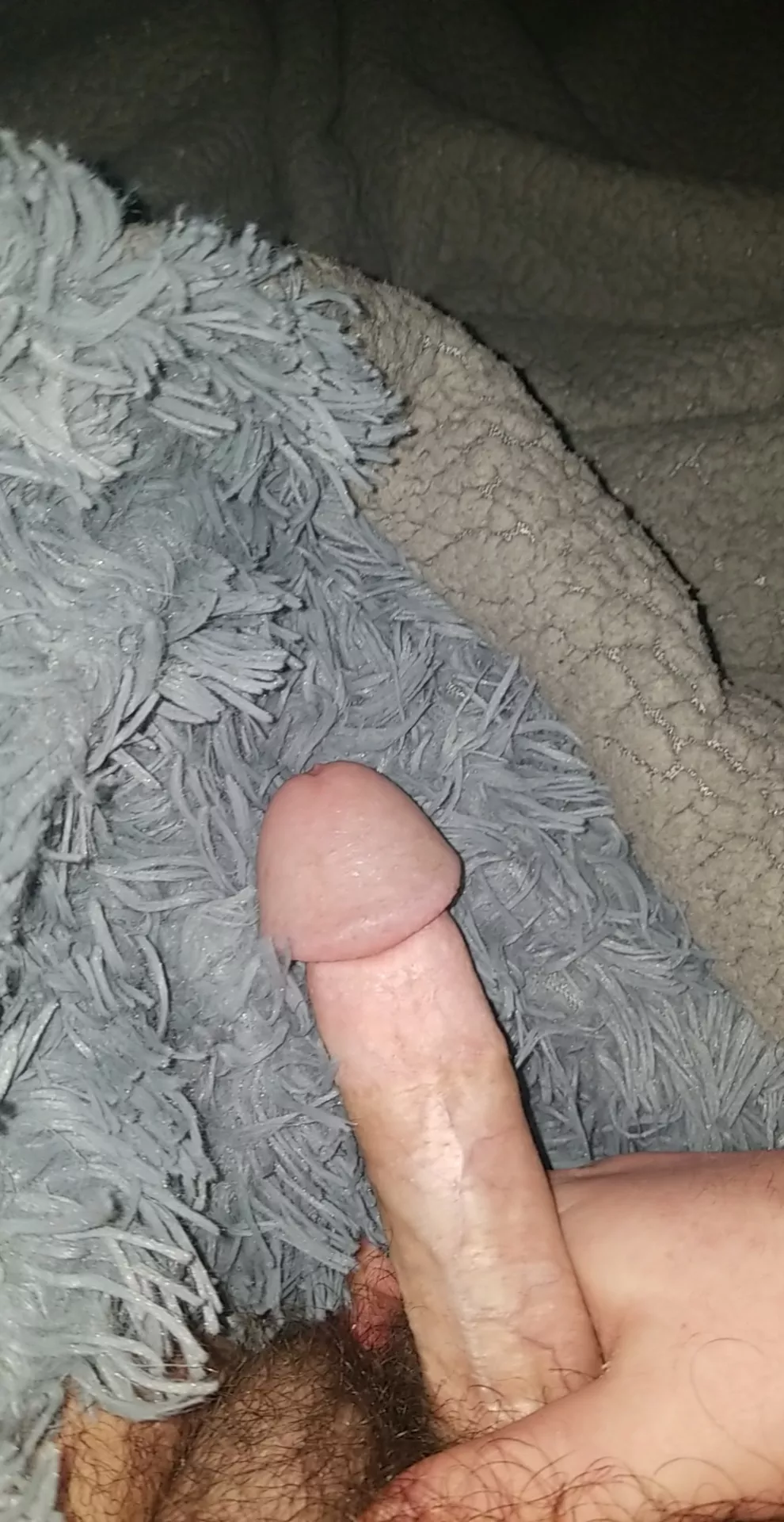 [18] hello there 😏