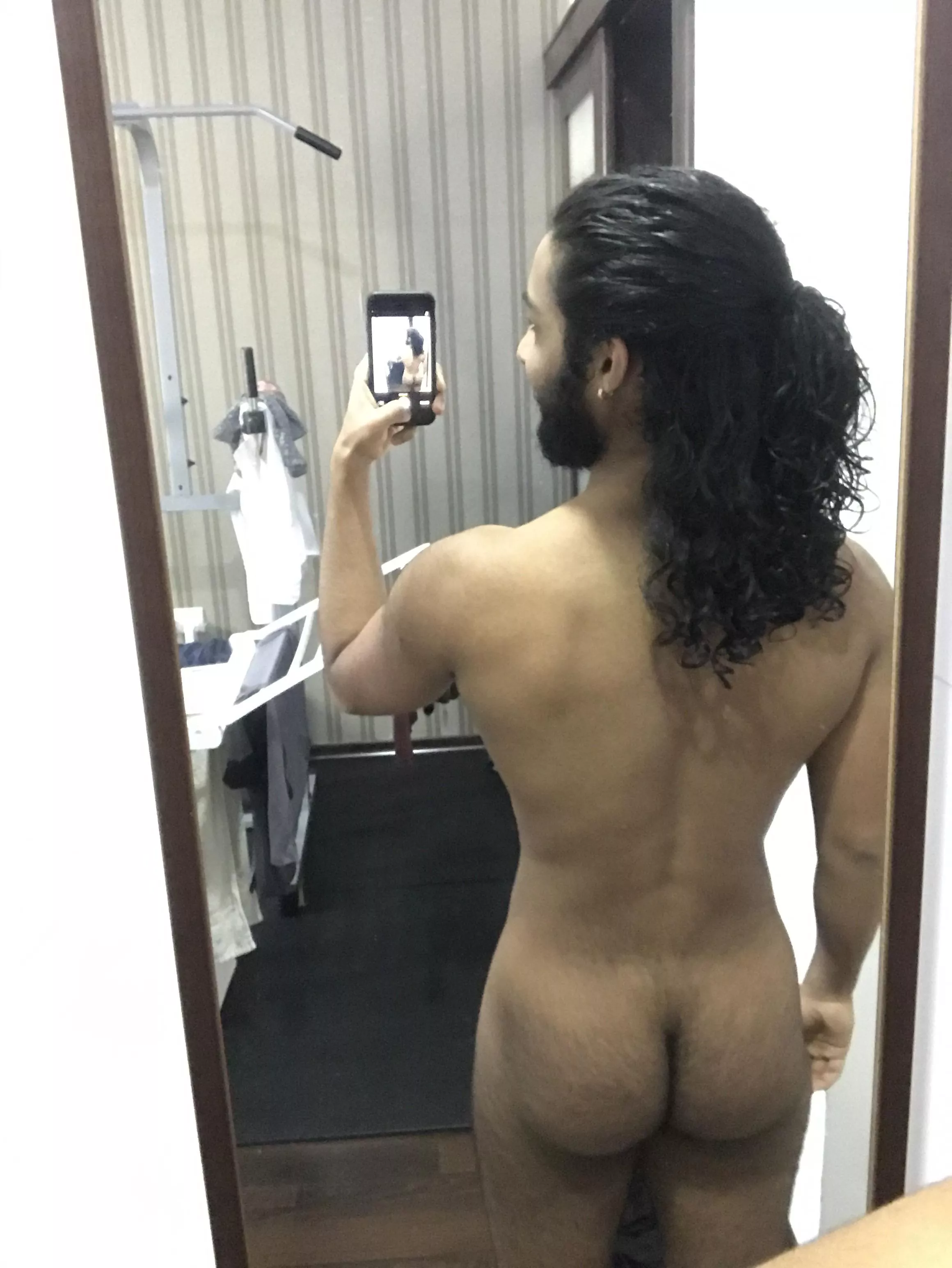 [18] I hate wet hair!