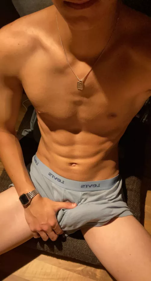 18 | I'm so horny 😩