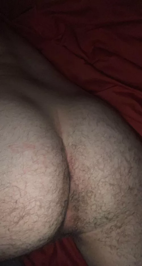 18 M. Here’s another pic for you all to jerk off to