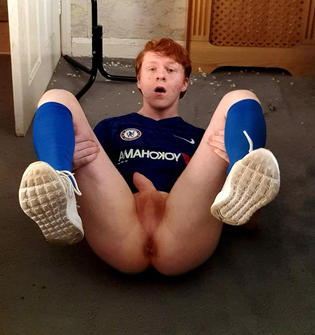 (18) Soccer boy from behind x