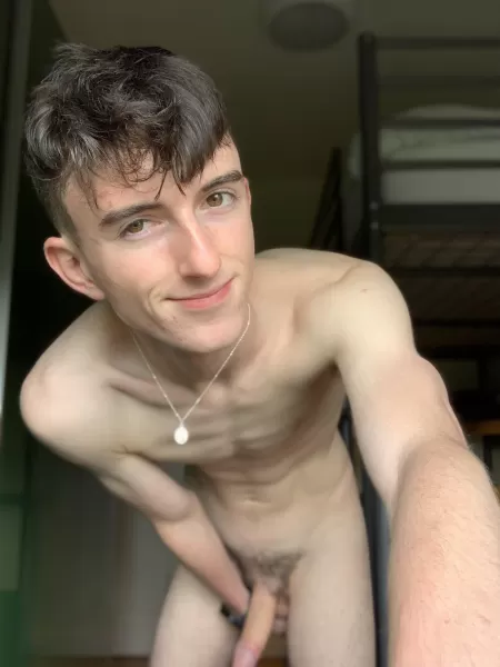 (18M) Hey, Iβm finally back! πβοΈ