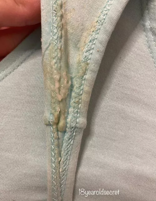 18yearoldsecret cumshot
