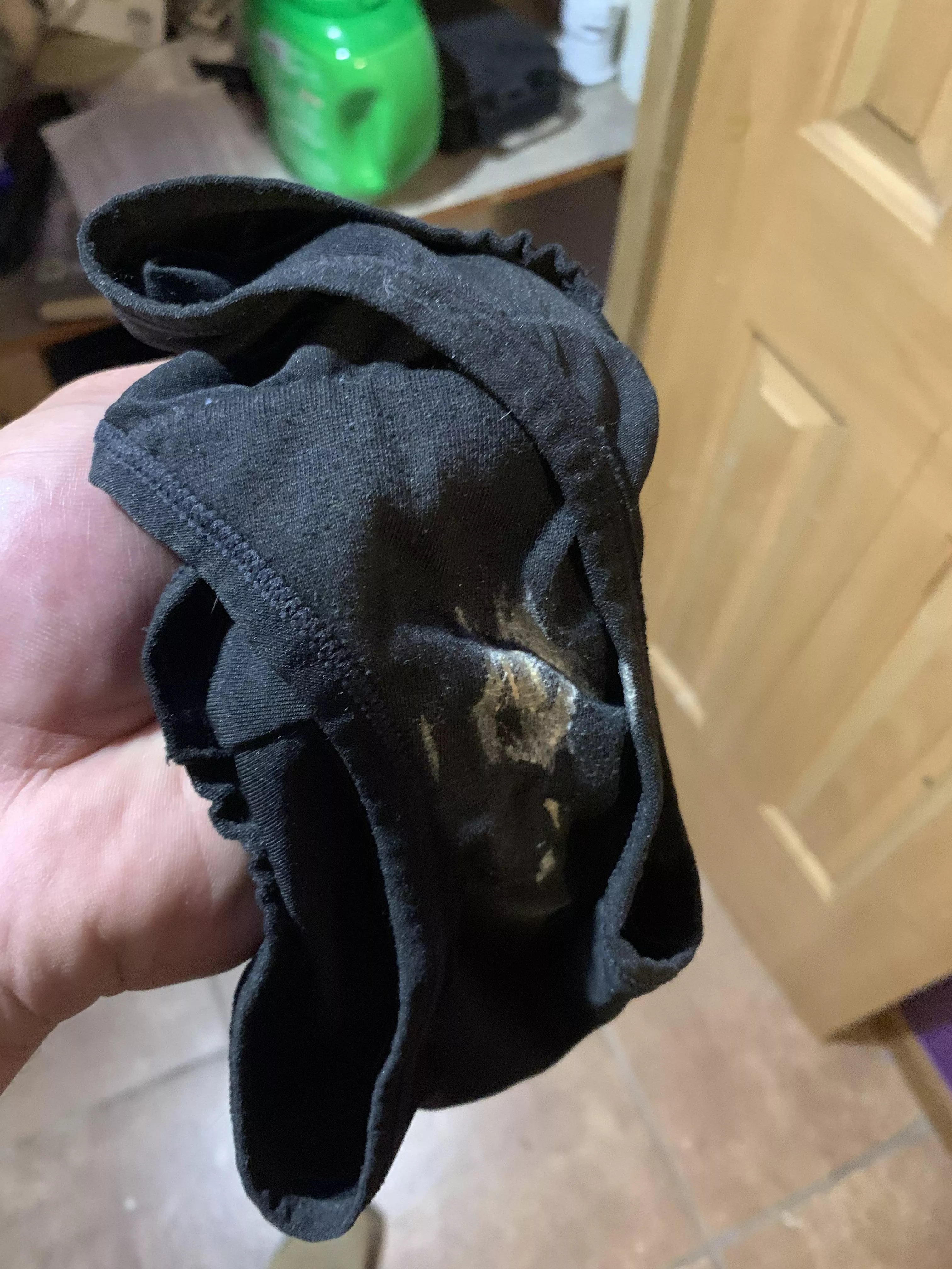 18y.o cousins panties smelled so good