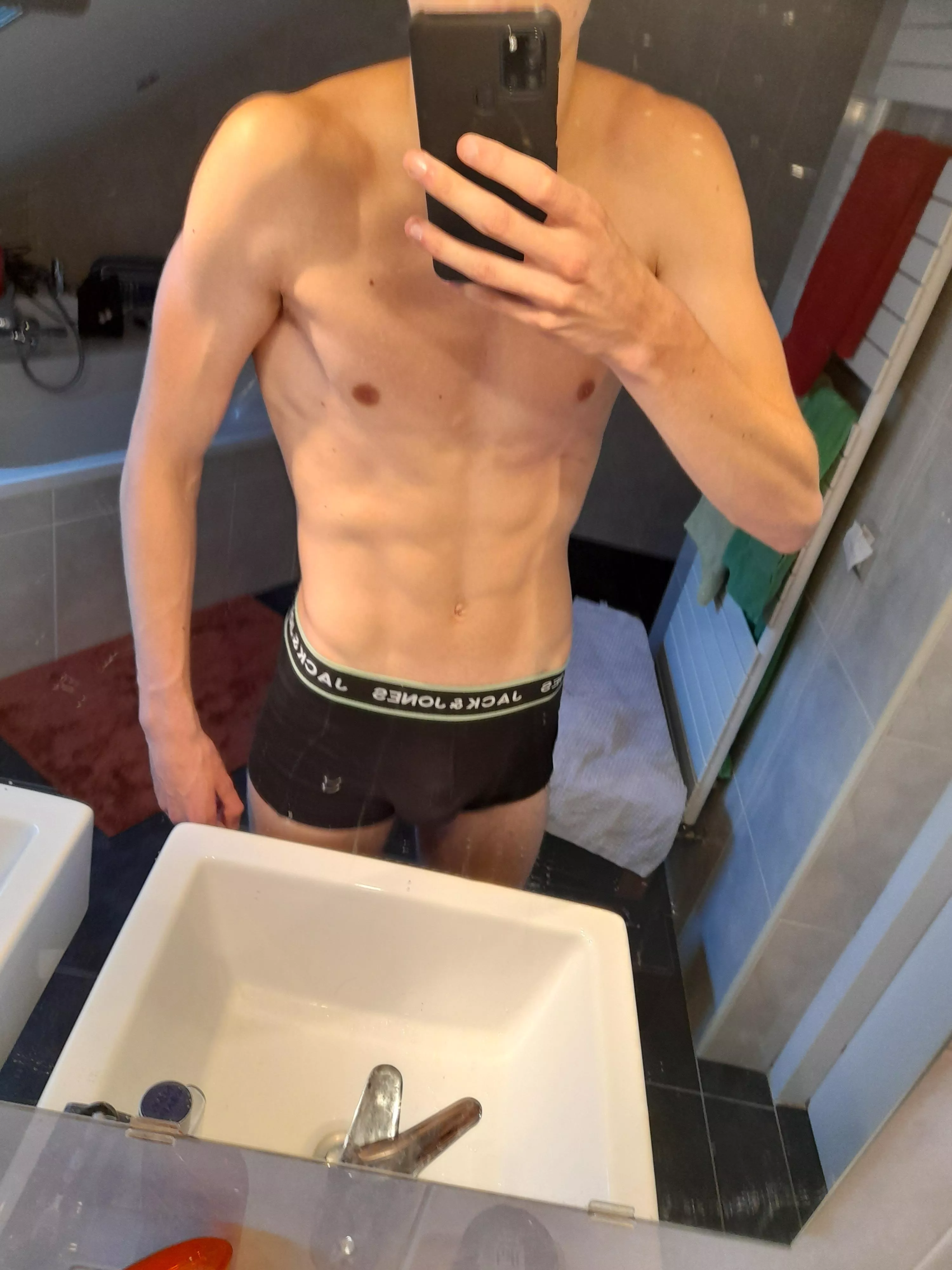 19 and i love to show off. Dms are open