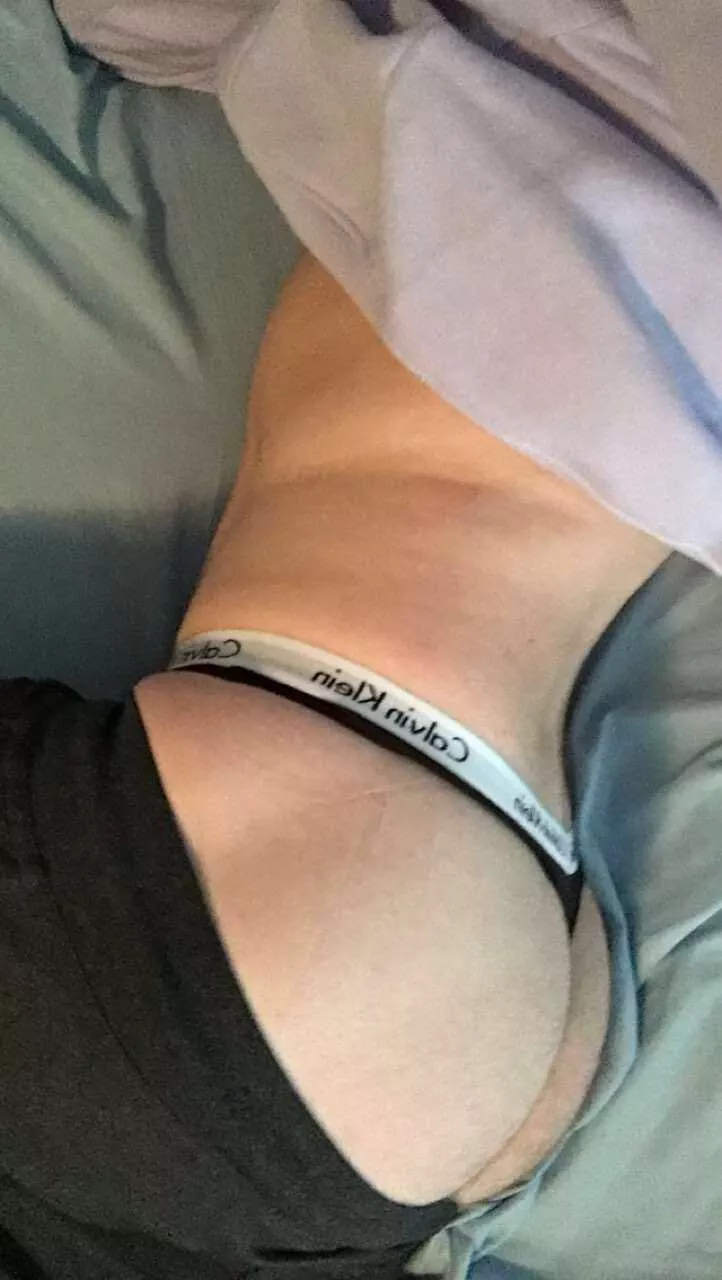 [19] don’t be afraid to dm me 😘