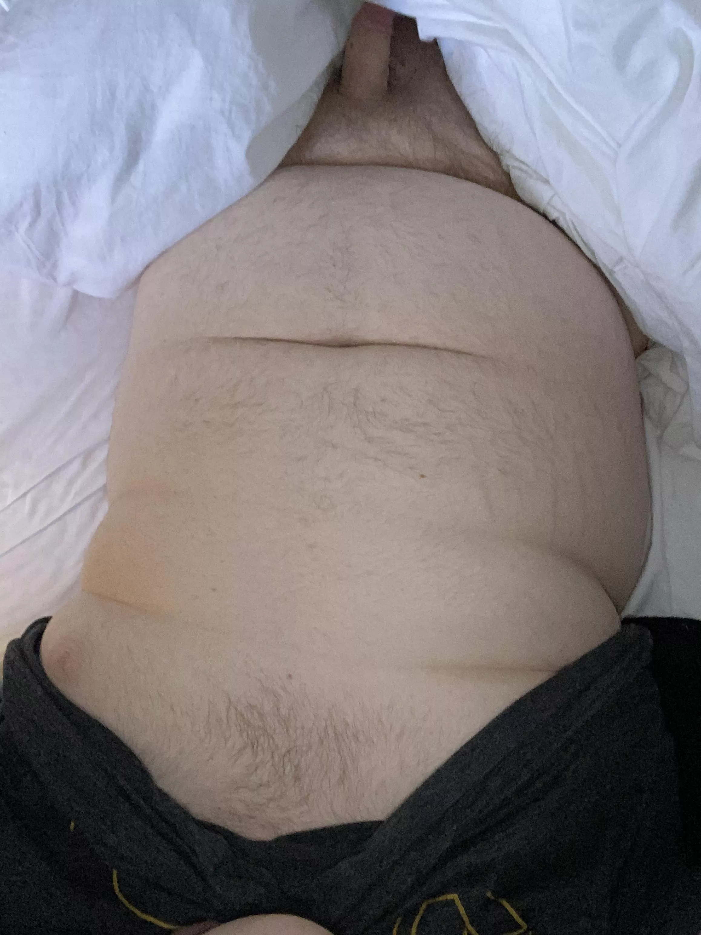 19. horny chub. anyone hmu. snap is andrewwwj19