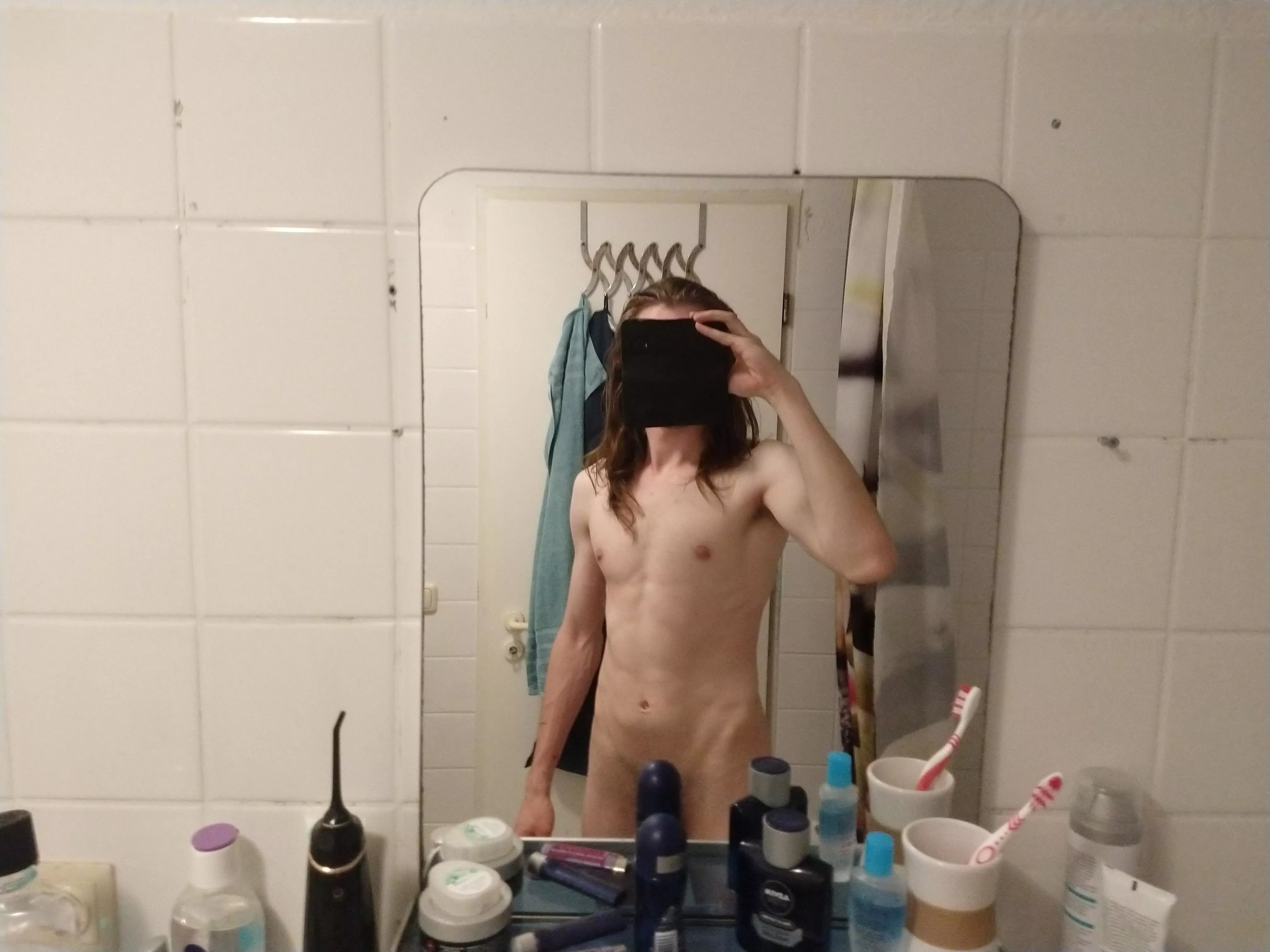 19 (M) 190cm high. 75kg.Tell me, how do I look on a scale of 1-10. 19 (M) 190cm high. 75kg.Tell me, how do I look on a scale of 1-10.