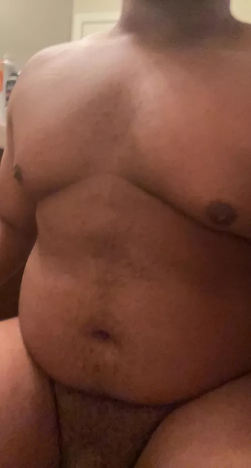 19 M horny chub looking for other chubs and super chubs to jerk off with live long term so if you’re a horny chub or super chub add my s/napchat - yhungmacc01