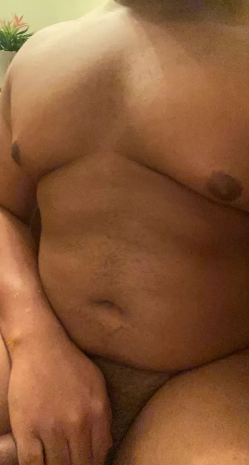 19 M horny chub looking for other chubs and super chubs to jerk off live with on snap so if youβre a horny chub or super chub add my snap : yhungmacc01