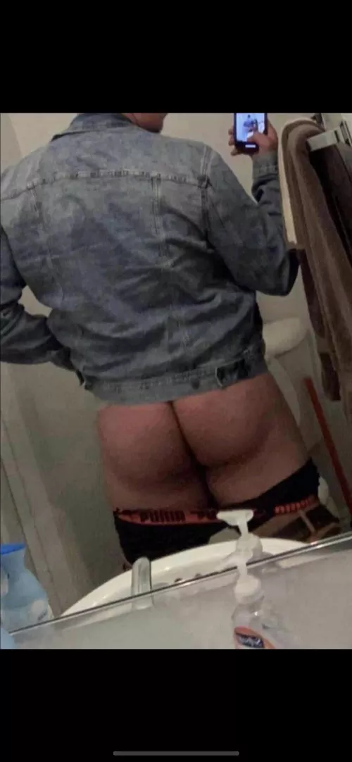 19 m looking to jerk snap me @j.ramirez505