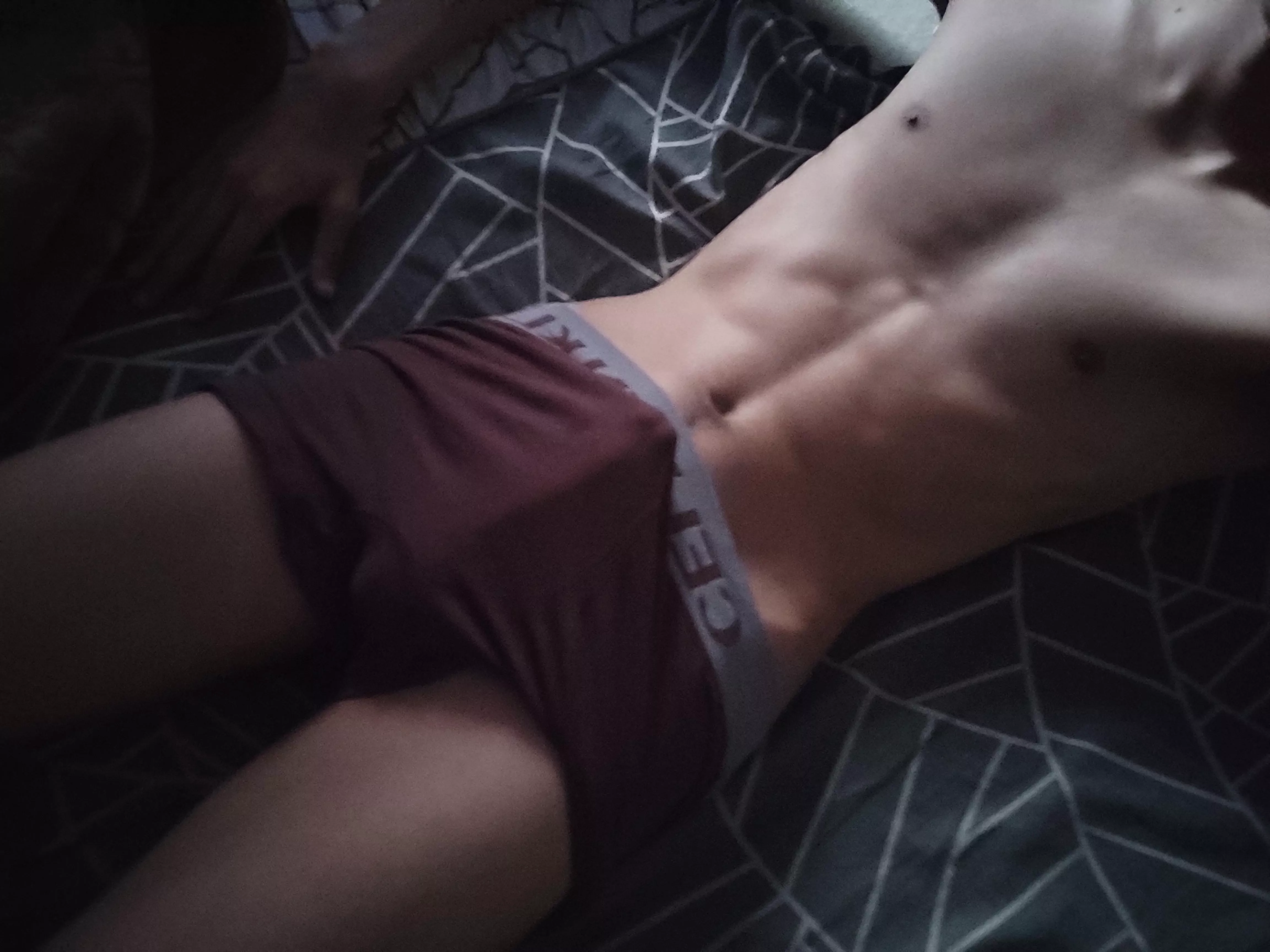 19 M.Waiting for someone to join ;)