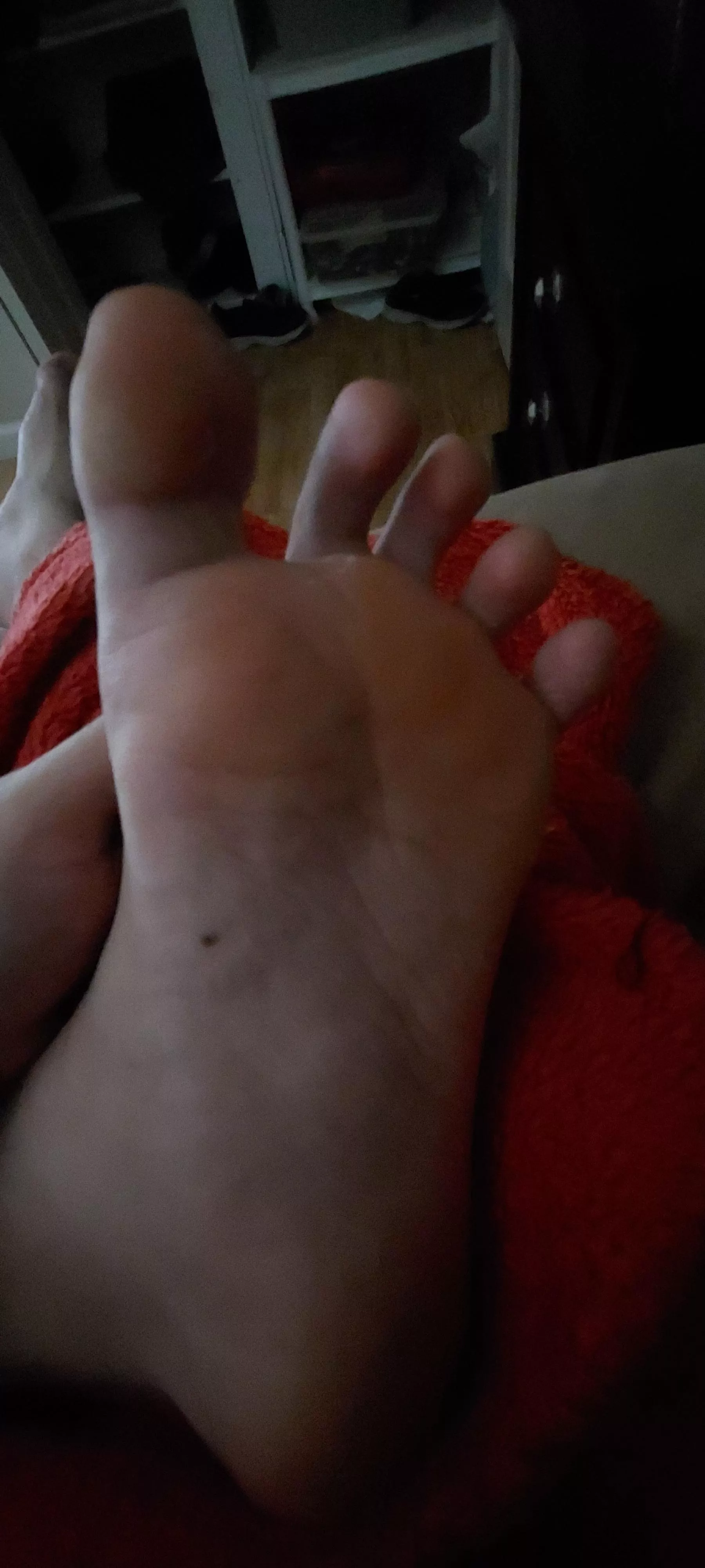 [19] My feet are yours; what do you want to do with them?