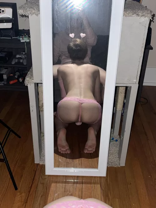 [19] My friend already filled one of my holes... who wants the other 😮‍💨