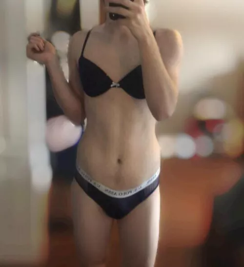 19// Okay yes, I’m obsessed with matching sets🦋🦋