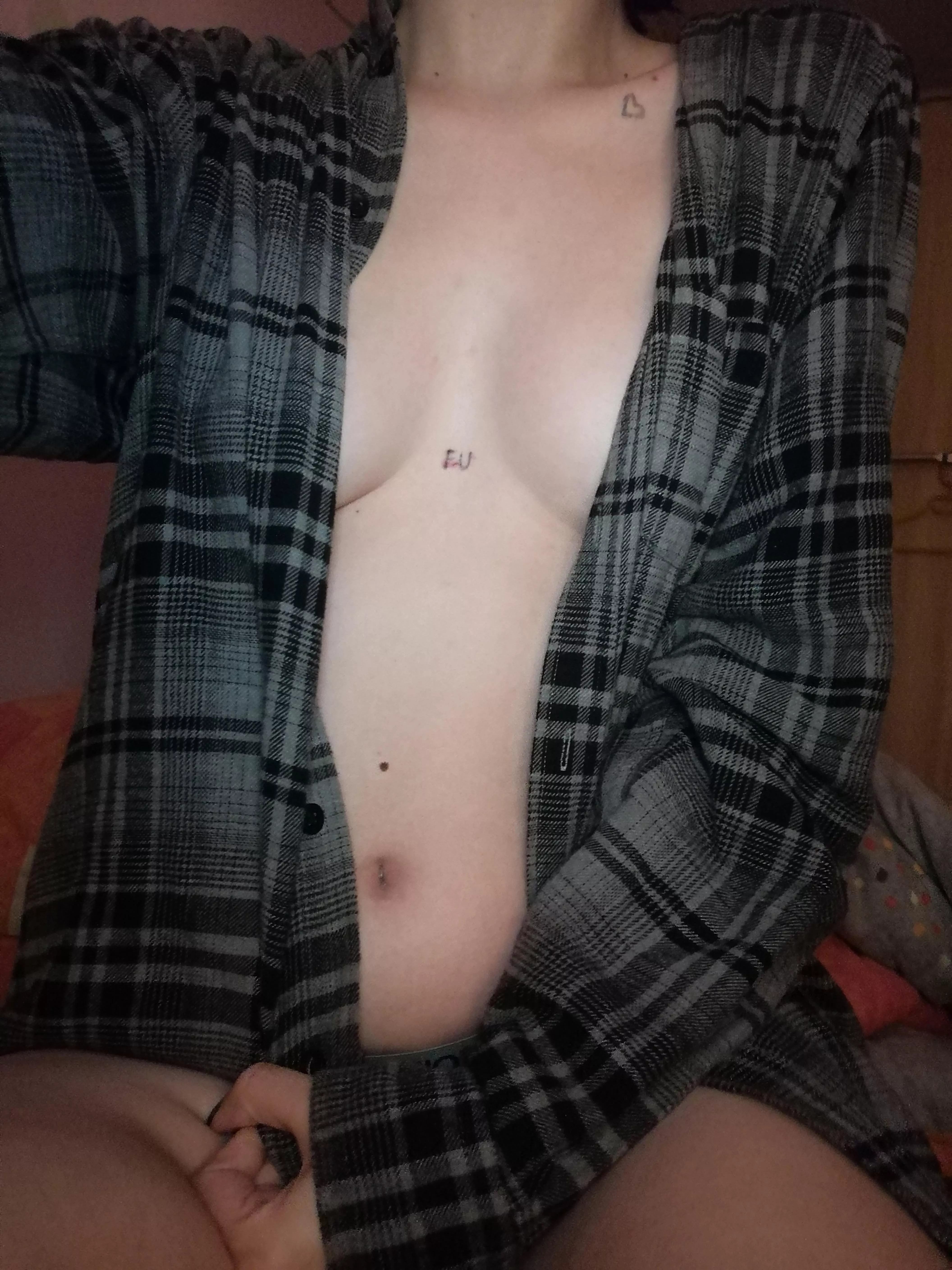 19 y/o amateur, link below <3