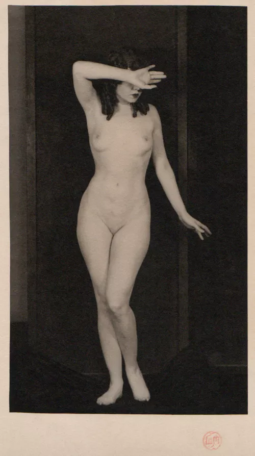 1920’s slender body.
