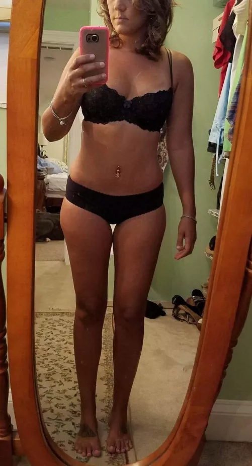 1981 hotwife all options available. [M][F]