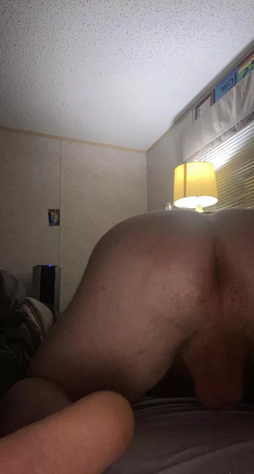 (19chub) looking for dom(s) to use my holes and not be gentle with me