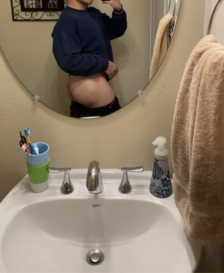 19m, wish someone was playing with my ass while i play siegeπ«π