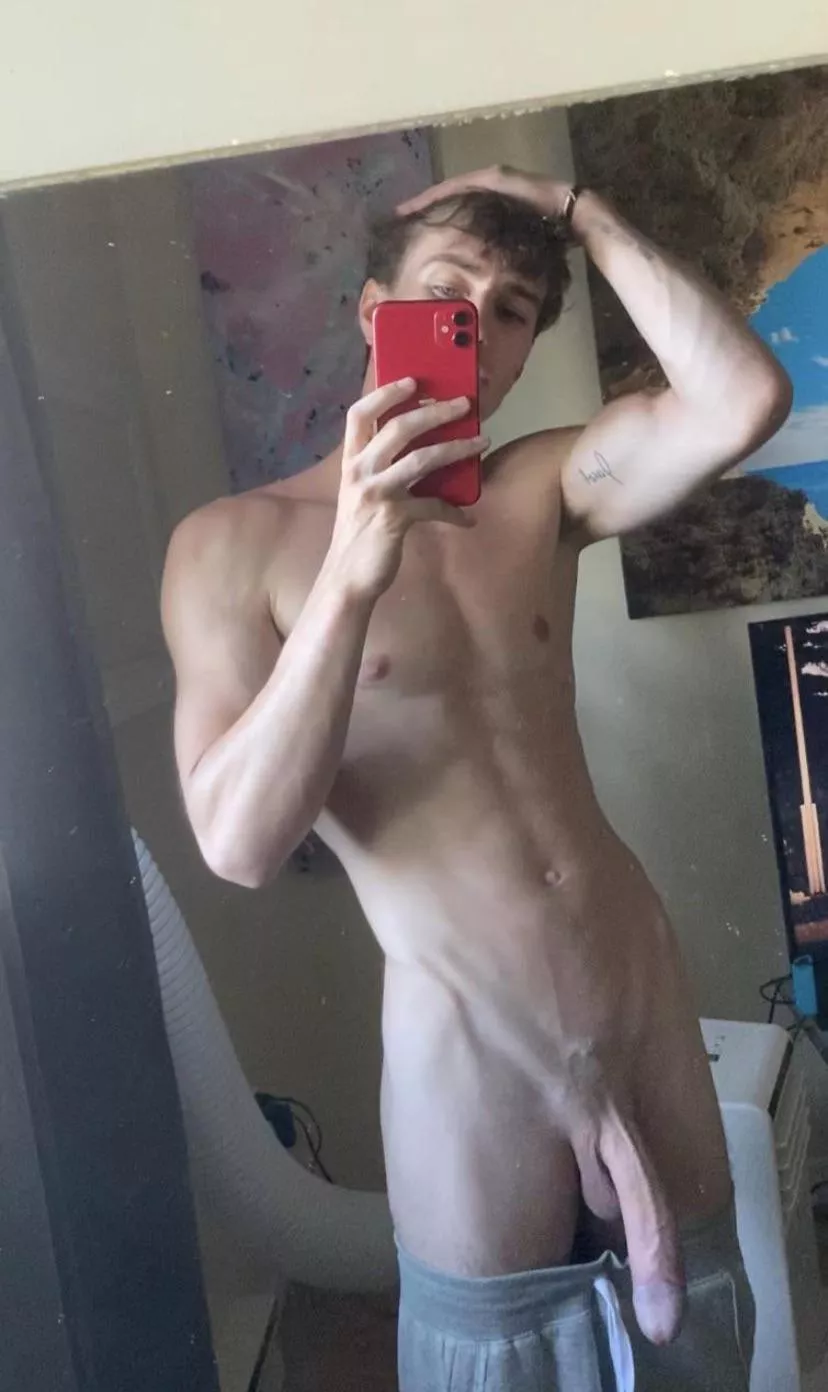 19M with a 9 inch BWC looking to test any sluts you know, I can test everywhere HMU 🙈🤪