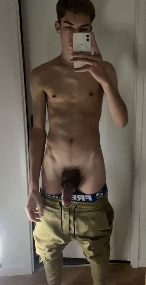19yo iโm starting to love showing offโฆ.