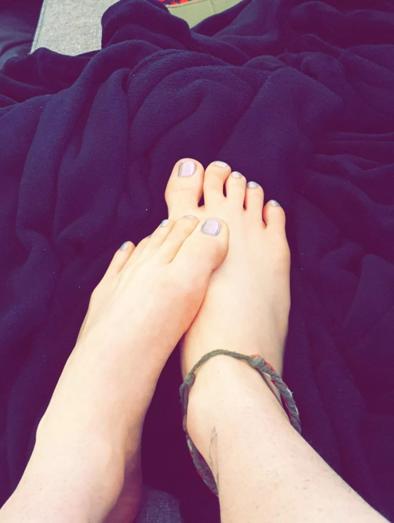 19yo t girl selling custom pics DM me ;))))