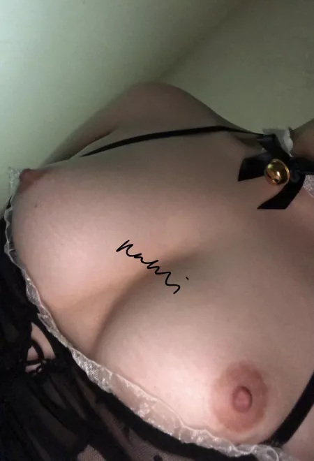 1st one who guess my exact cup size will get a gift from me 🤪 [F]