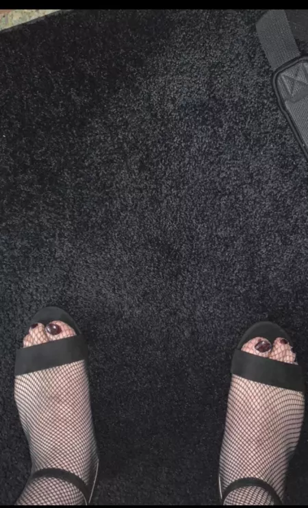 1st time I painted my nails with a darker color. How do they look?