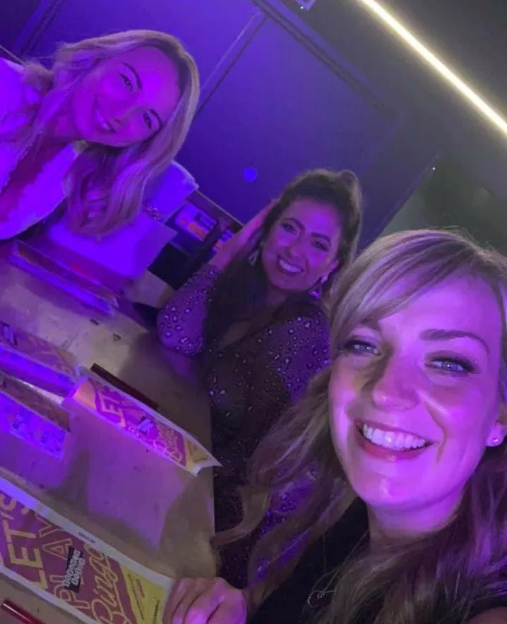 1stly not the greatest quality but who would rear end ? 1stly not the greatest quality but who would rear end ?