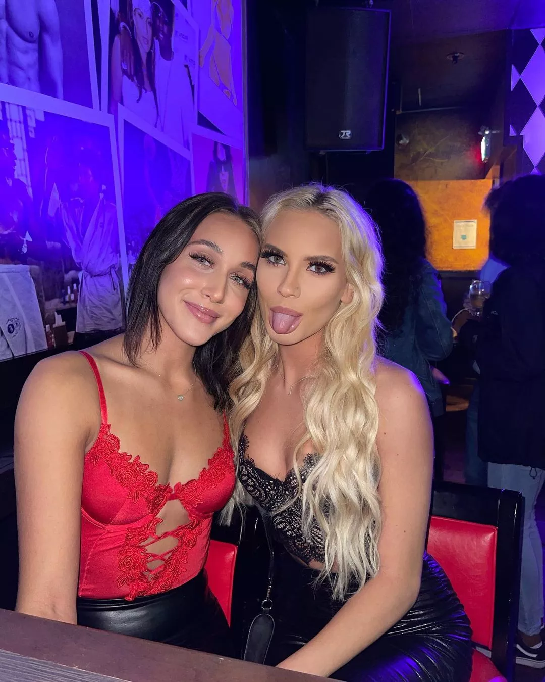 [2] Brunette or blonde