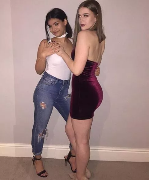 [2] dress or jeans?