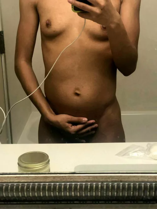 2 weeks carrying a white baby