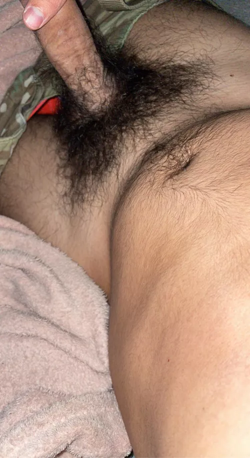 20 Active Army, looking for some guys around my age to trade with and chat DM me