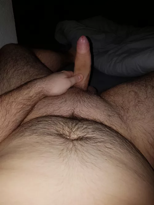 [20] Could use some company in bed ;3 DMs open