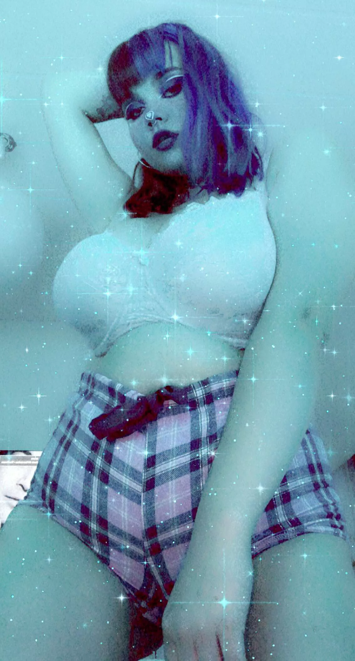 (20 f) I want cuddles 🥺