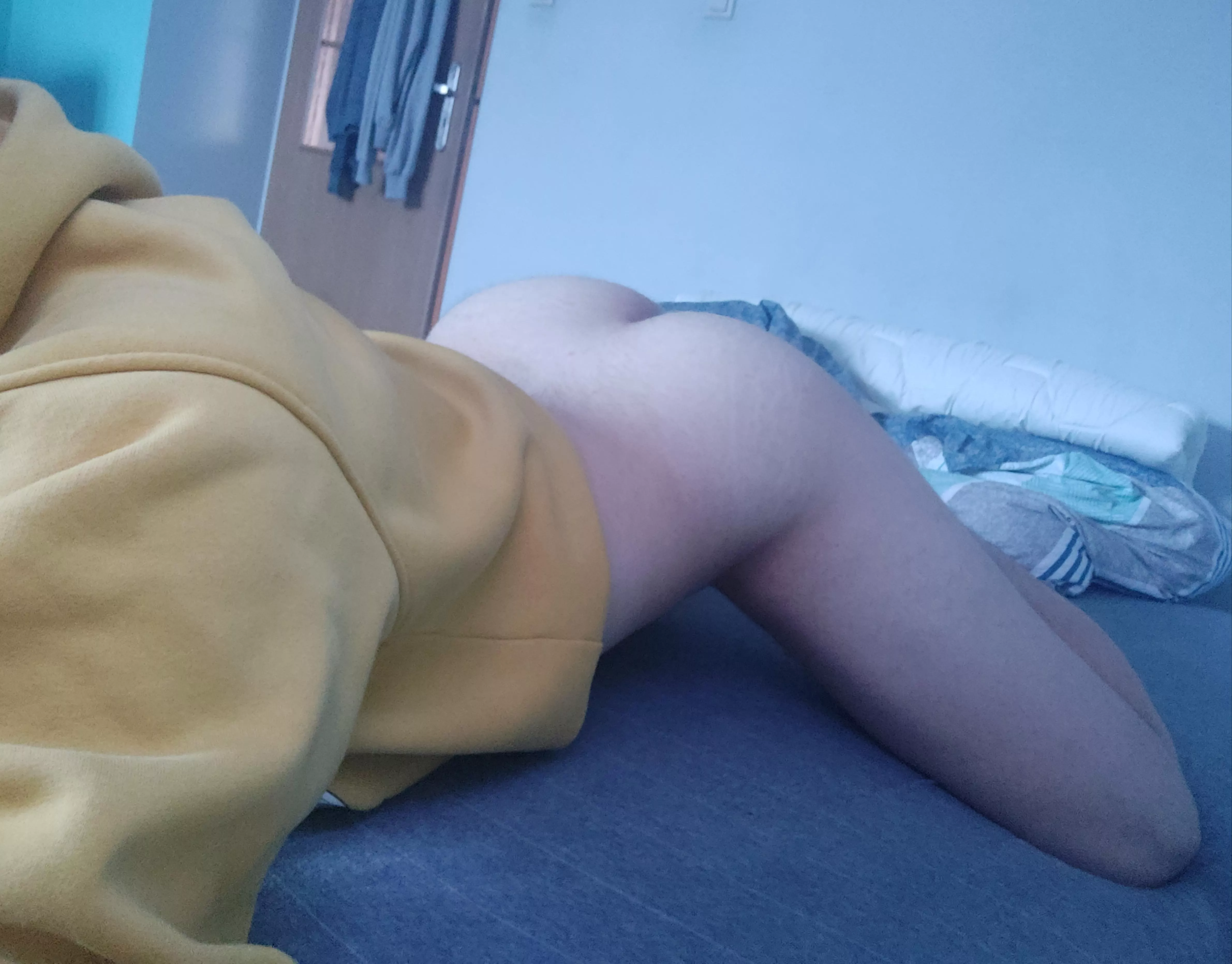 (20) If you eat it out, you get to do whatever you want, deal?